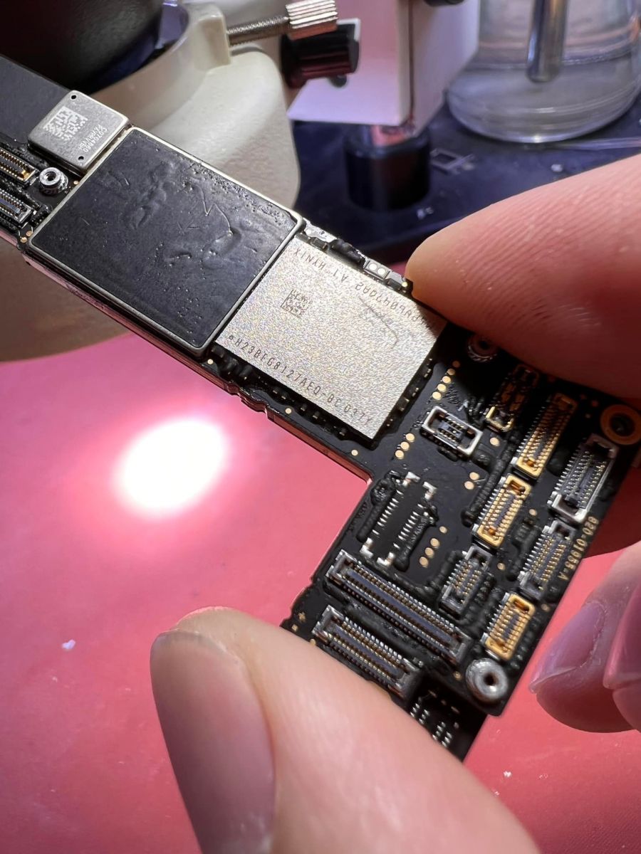 SỬA IPHONE 12 PRO MAX MẤT SÓNG, MẤT WIFI, MẤT IMEI TẠI TRUNG TÂM SỬA CHỮA ĐIỆN THOẠI TRẦN ÚT TÁO CƯỜI CẦN THƠ